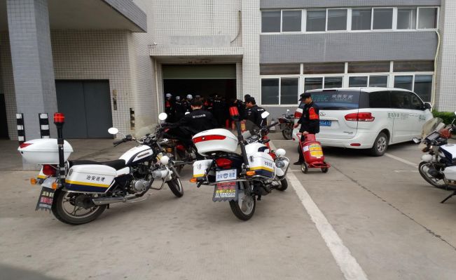 救援人員迅速集結(jié)